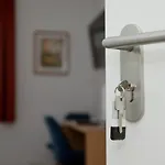 Freye 4* ריין